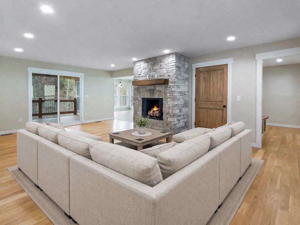 105 Riveredge Drive