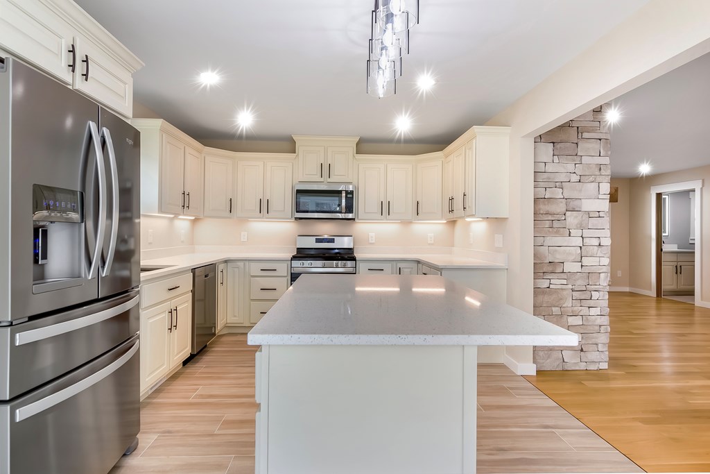 105 Riveredge Drive