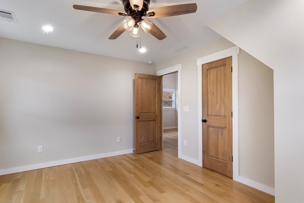 105 Riveredge Drive