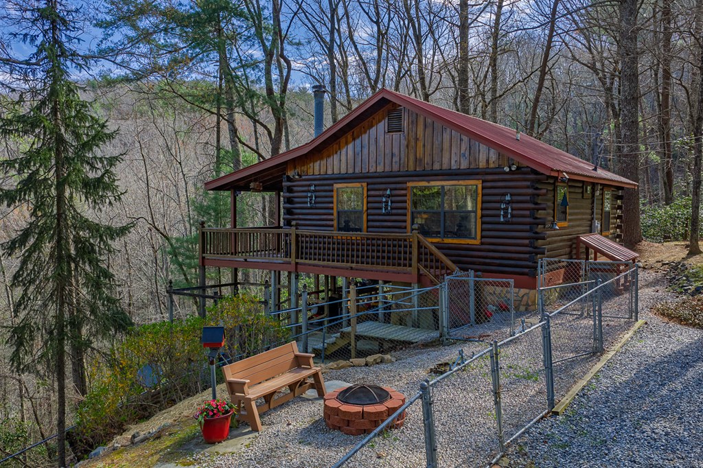 216 Pig Trail