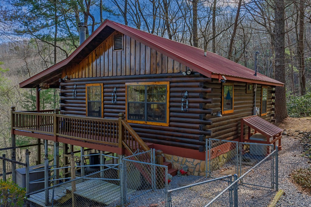 216 Pig Trail