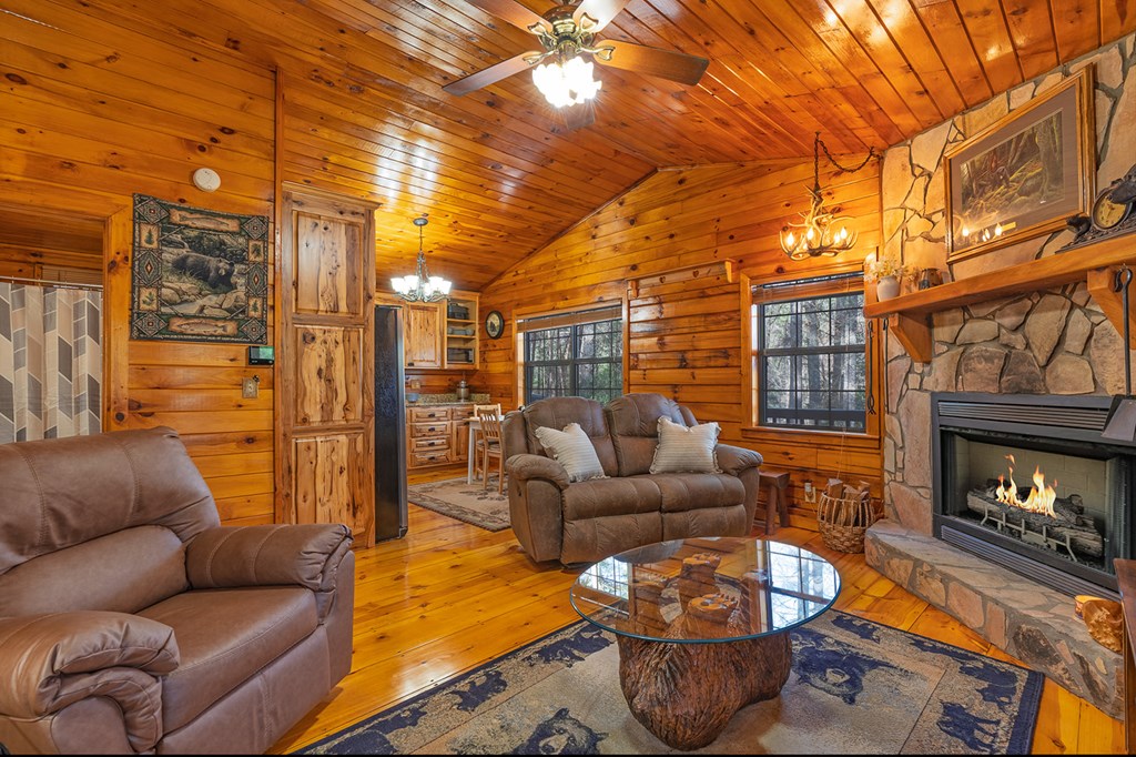 216 Pig Trail