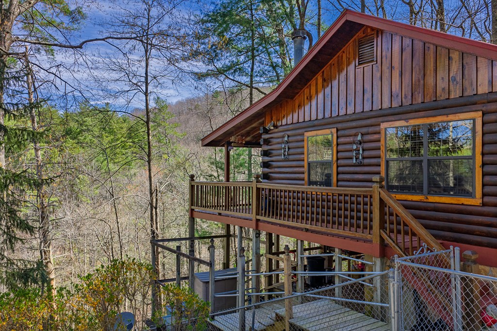 216 Pig Trail