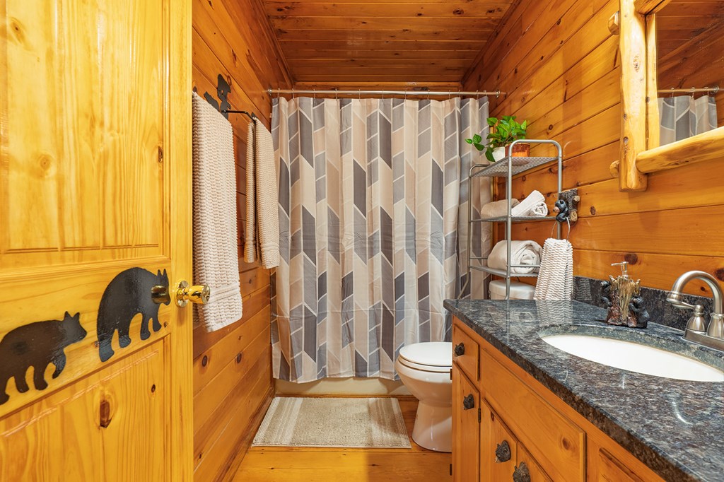 216 Pig Trail