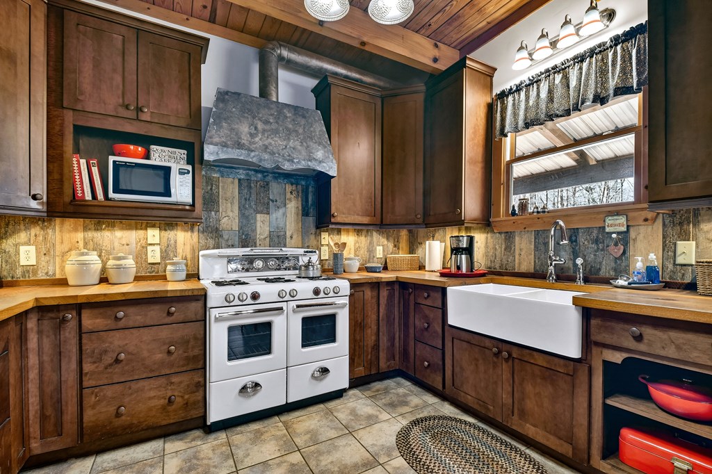 396 Dover Falls Trail