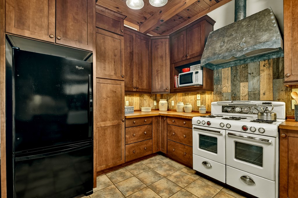 396 Dover Falls Trail