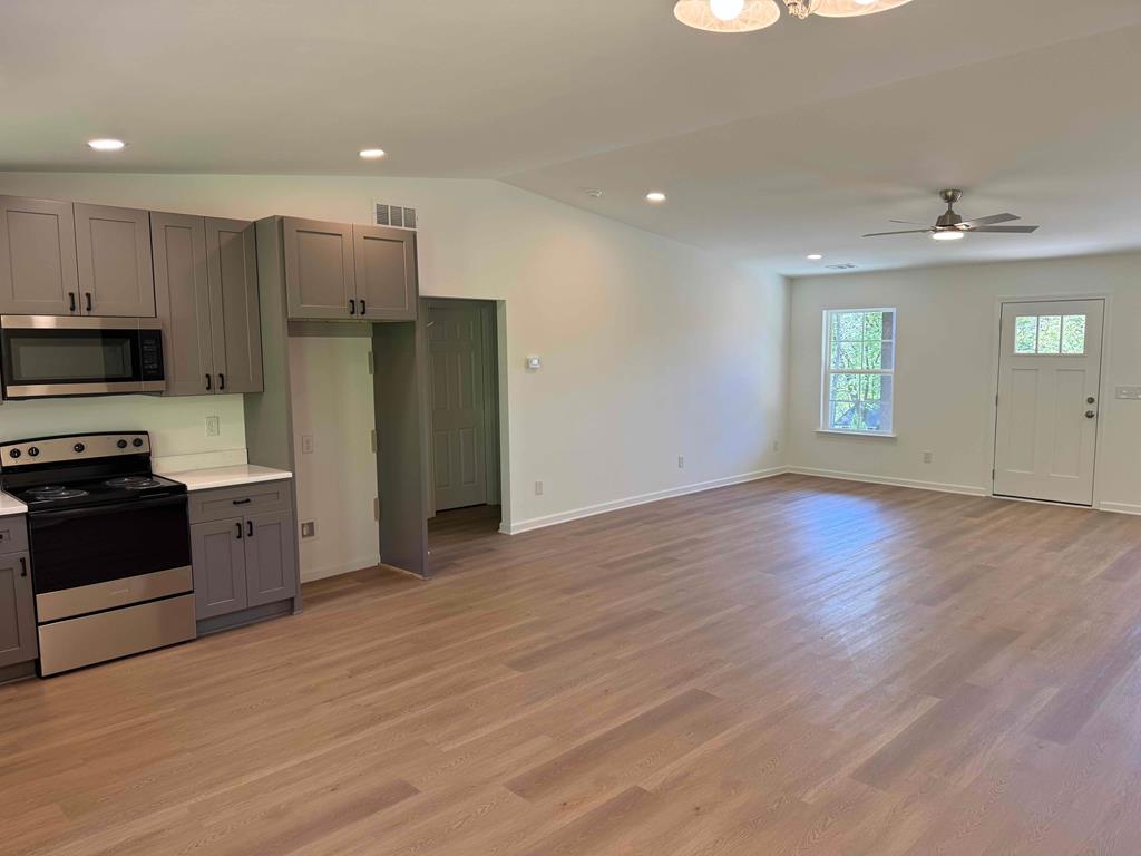 81 Loper Lane