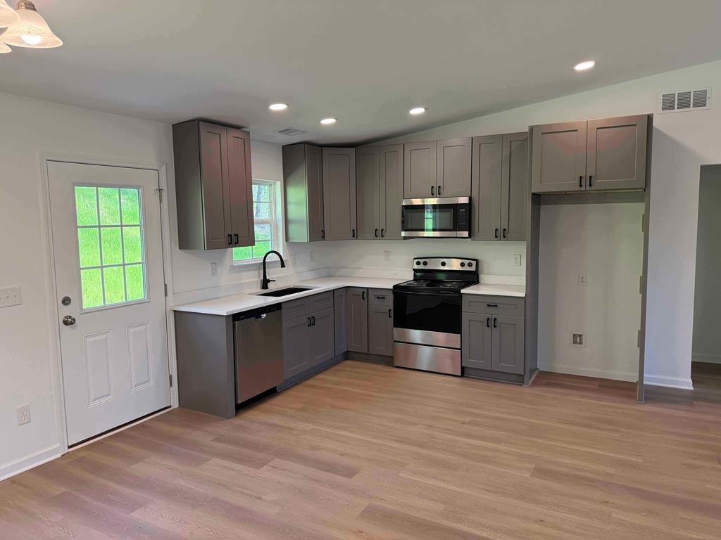 81 Loper Lane