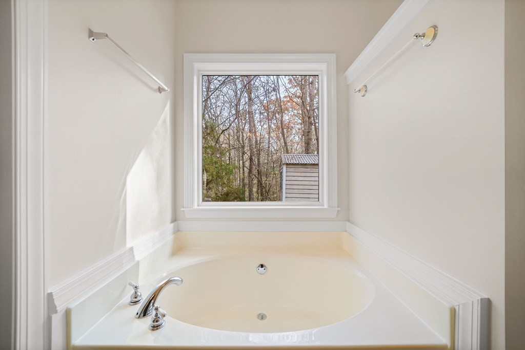 82 Thornwood Court