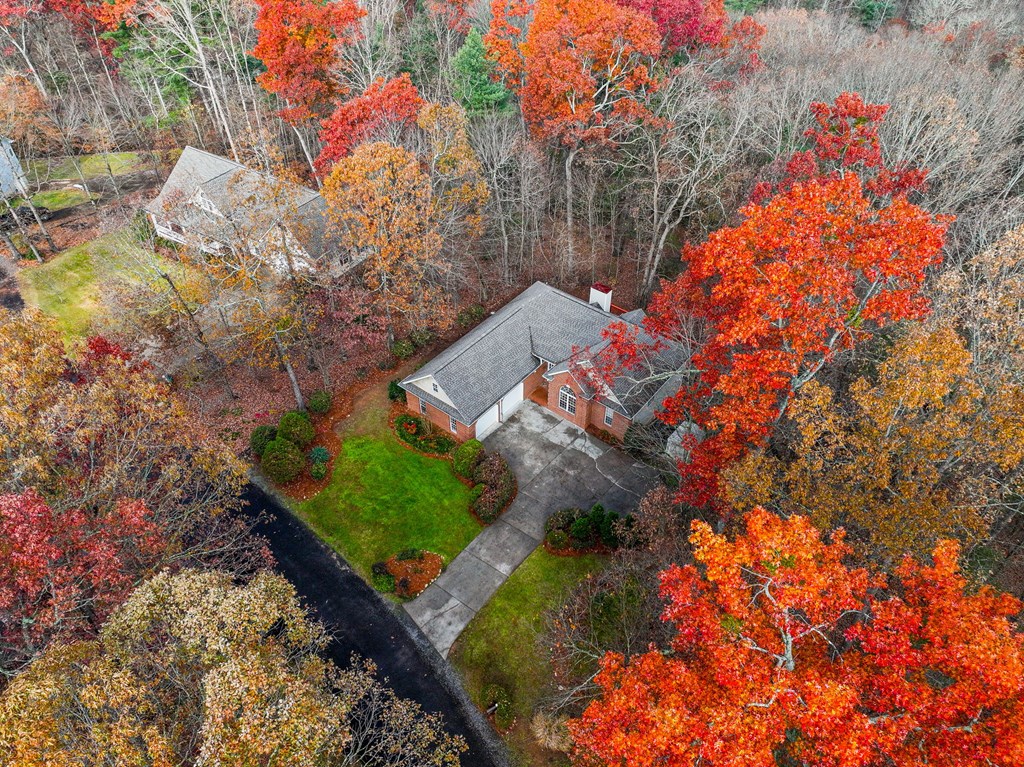 82 Thornwood Court