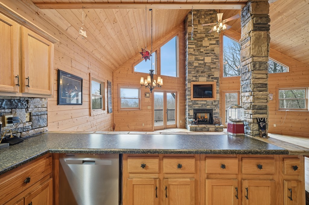 97 Fox Mountain Crossin