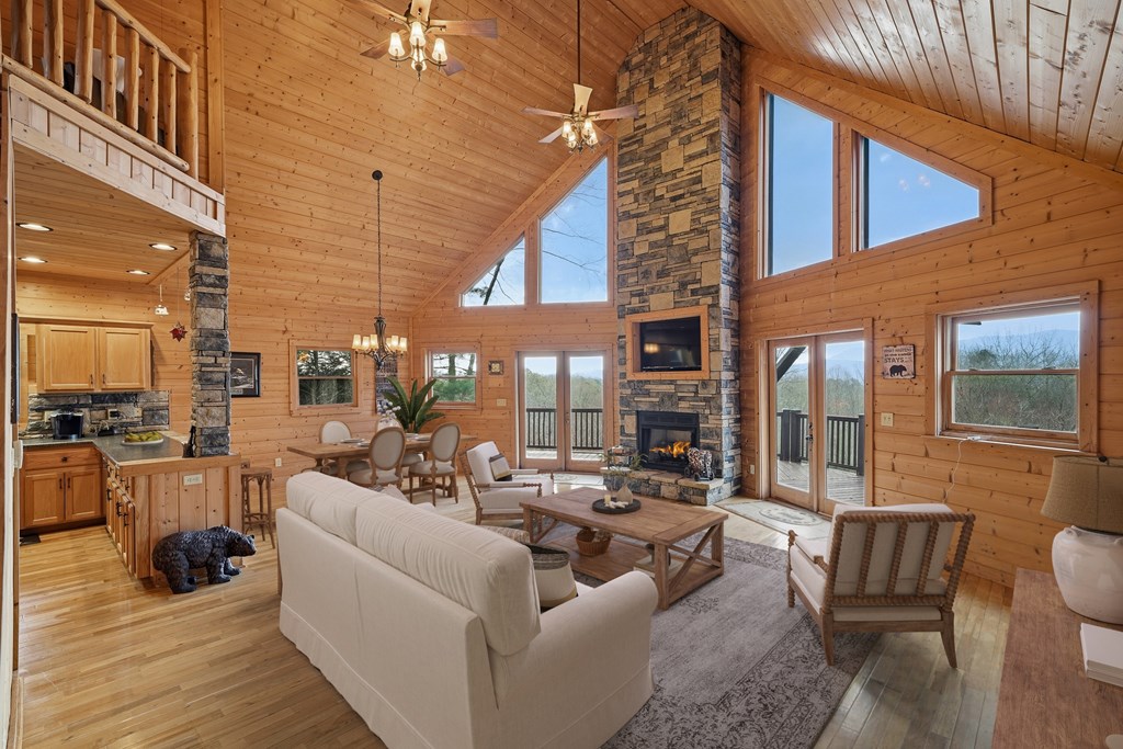 97 Fox Mountain Crossin