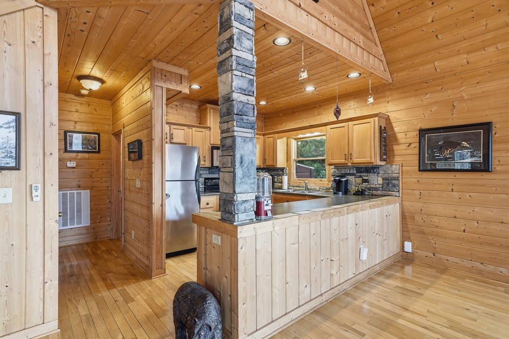 97 Fox Mountain Crossin