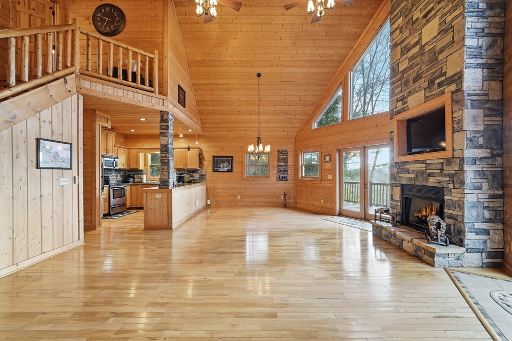 97 Fox Mountain Crossin