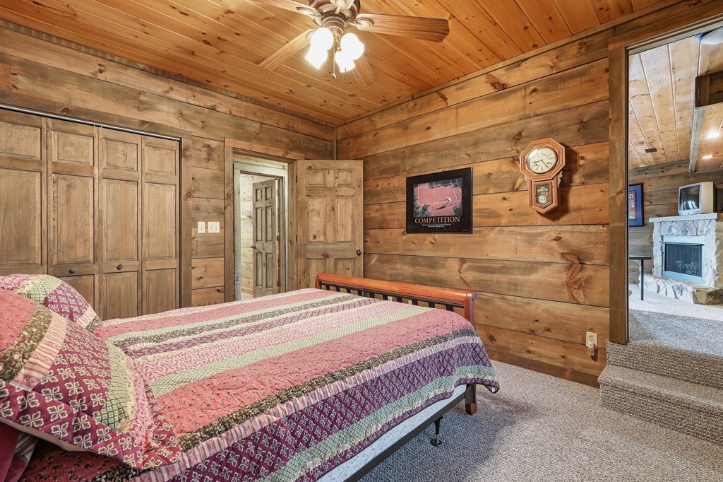 97 Fox Mountain Crossin