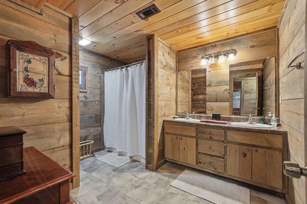 97 Fox Mountain Crossin