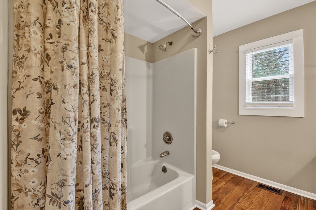 927 Hefner Lake Road