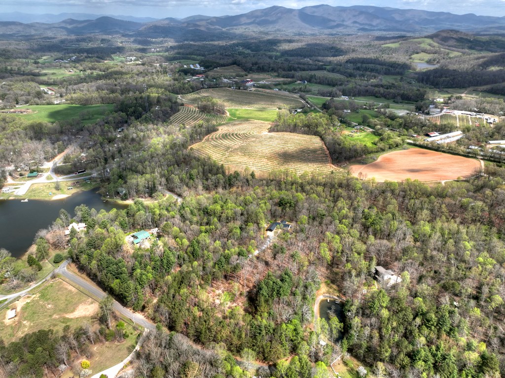 927 Hefner Lake Road