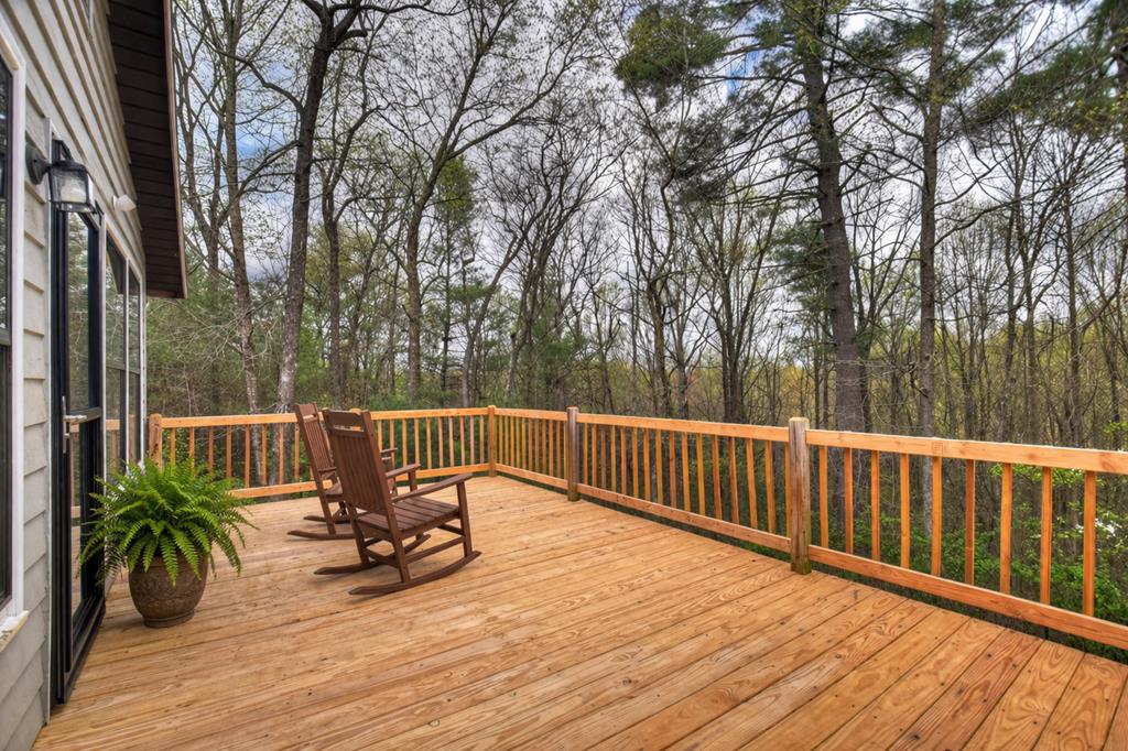 927 Hefner Lake Road