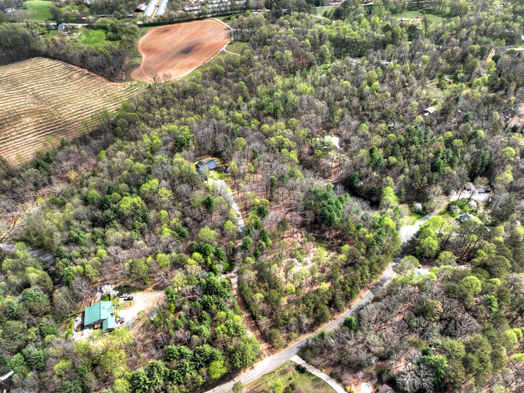 927 Hefner Lake Road