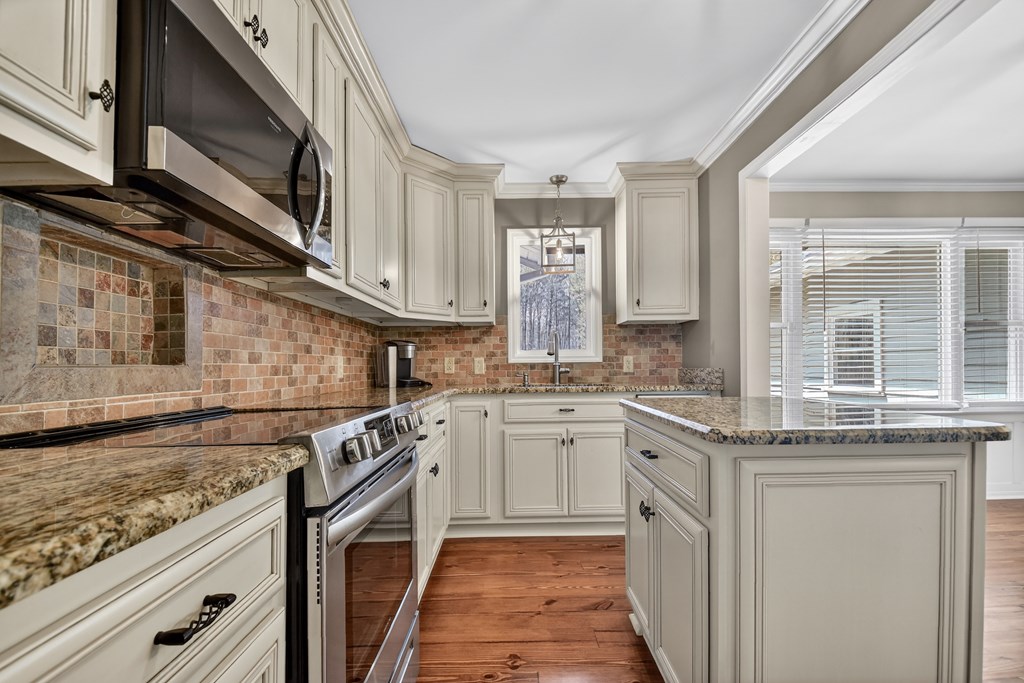 927 Hefner Lake Road