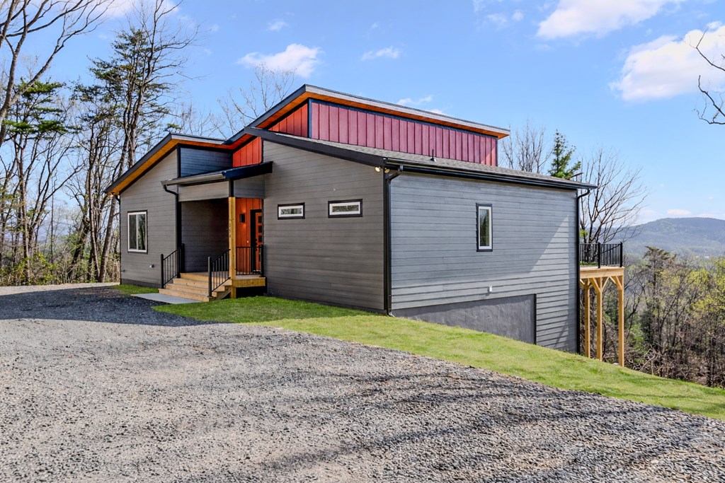 156 Sky High Drive