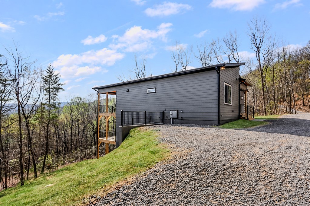 156 Sky High Drive