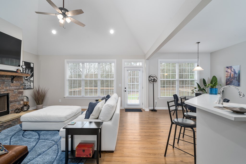 49 Caspian Trail