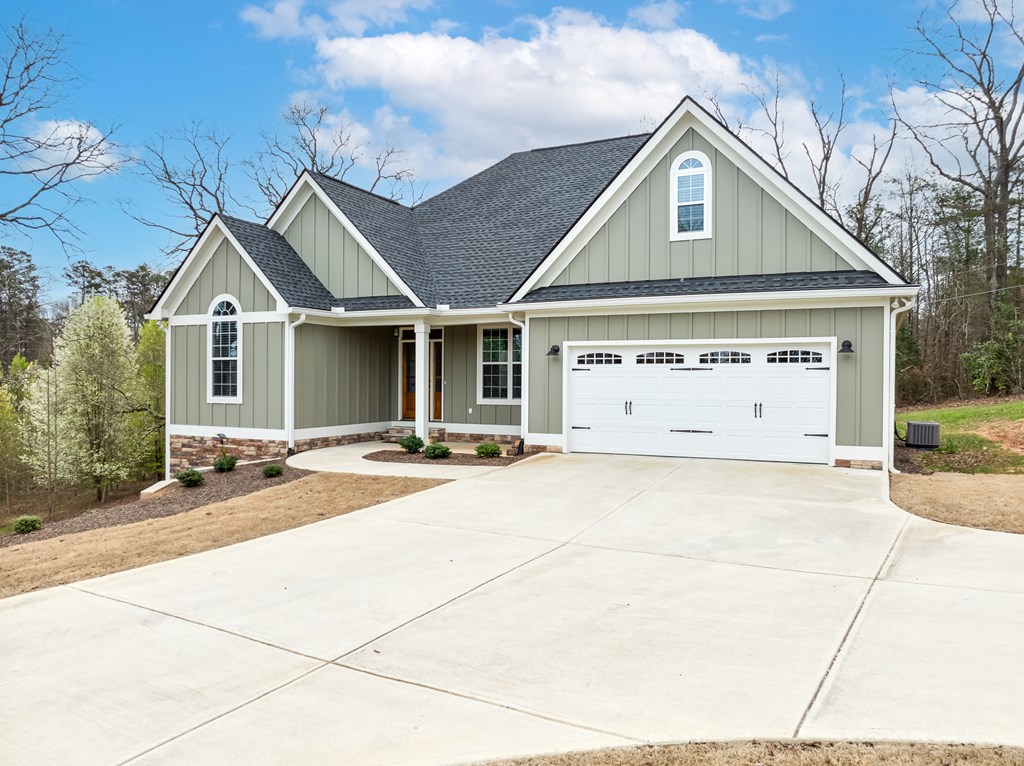 49 Caspian Trail