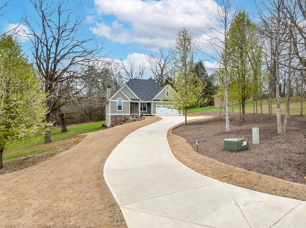 49 Caspian Trail