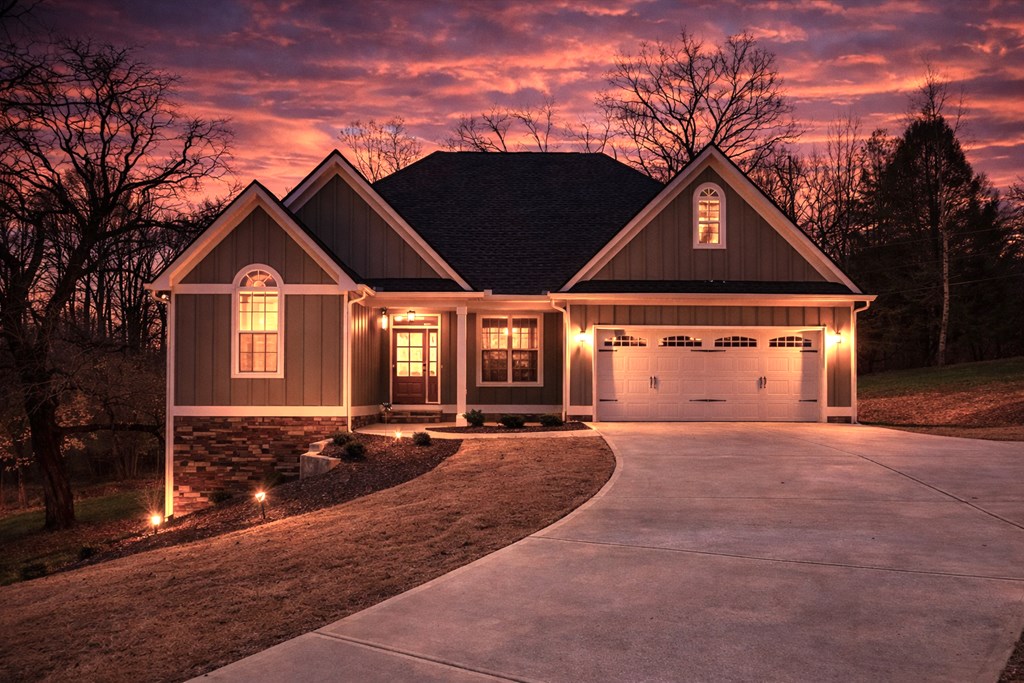 49 Caspian Trail