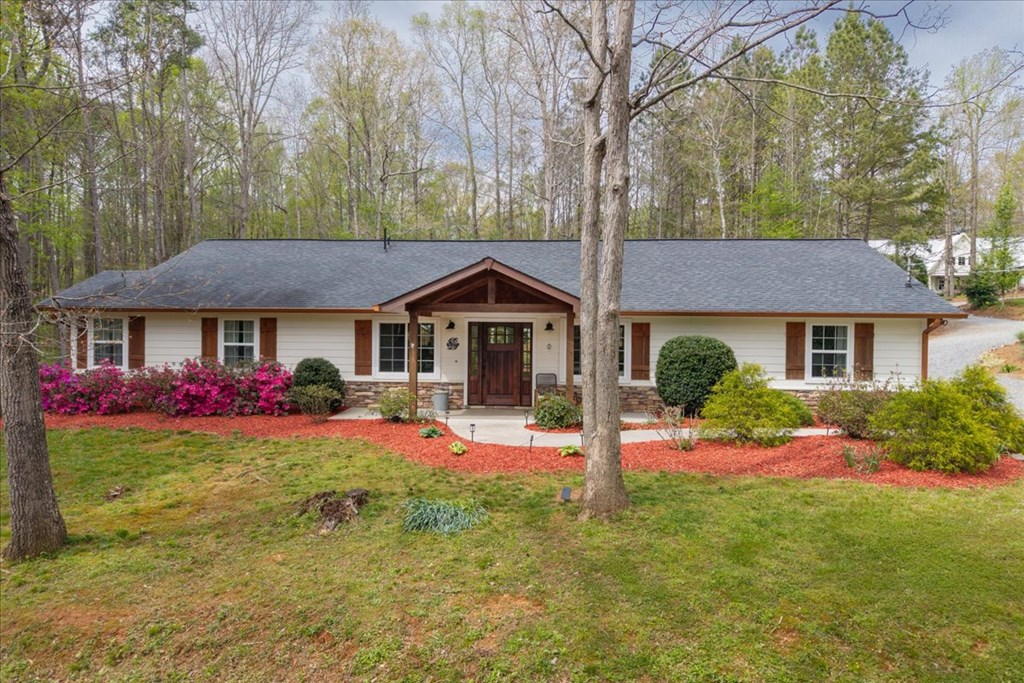 121 Willow Creek Lane