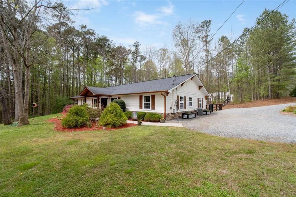 121 Willow Creek Lane