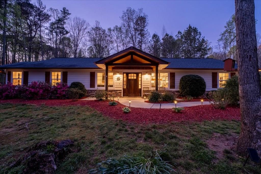 121 Willow Creek Lane
