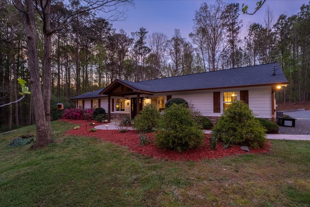121 Willow Creek Lane