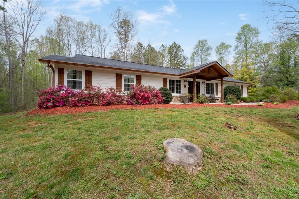 121 Willow Creek Lane