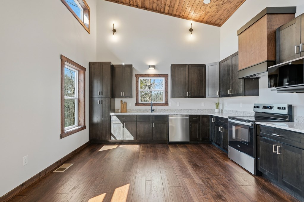 890 Joliet Drive