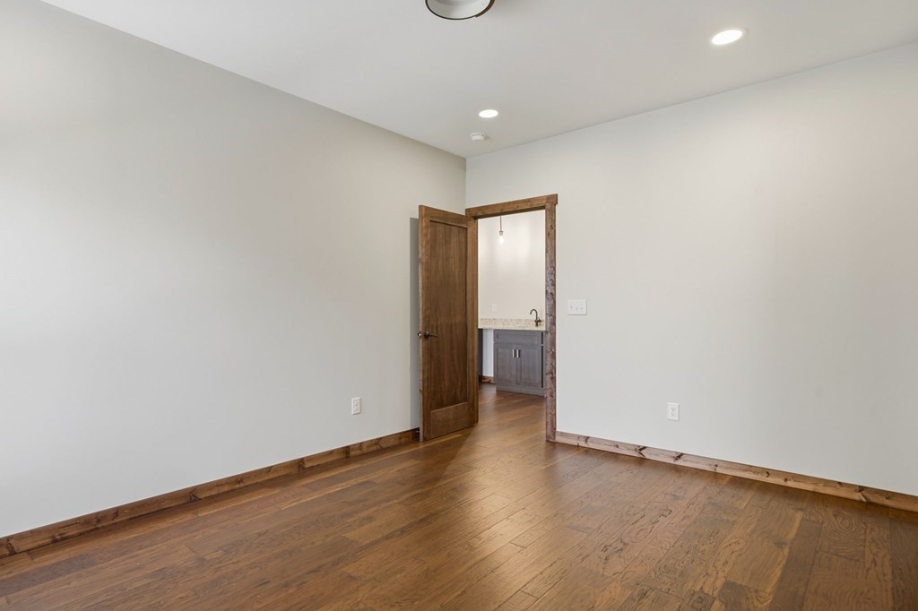 890 Joliet Drive