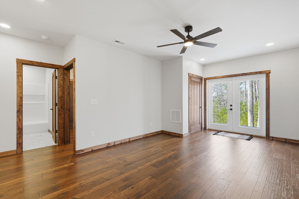 890 Joliet Drive