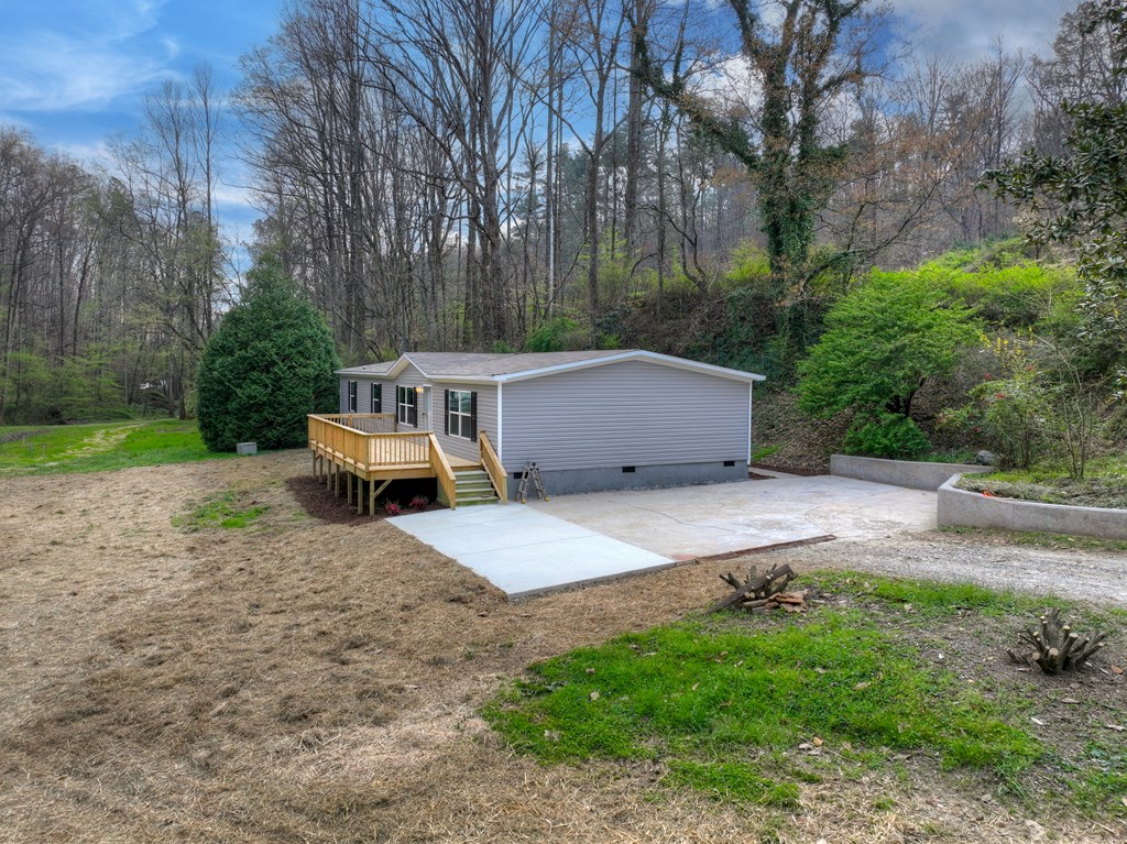 1072 Tails Creek Road
