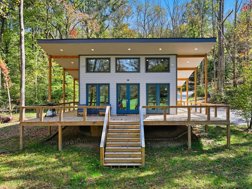 444 Weaver Road