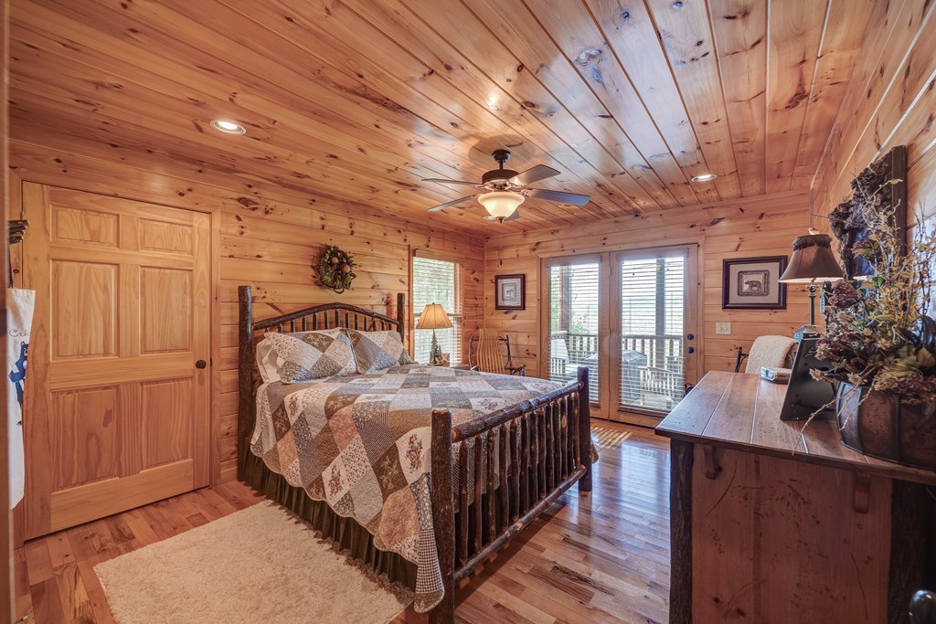 425 Rhonda Lane