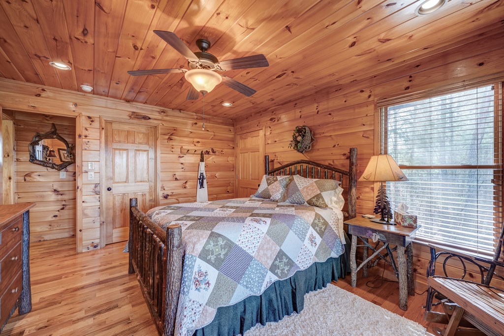 425 Rhonda Lane