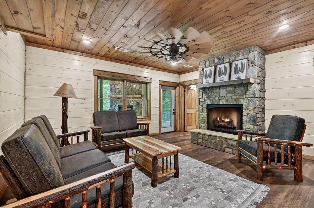 245 Moonstone Drive