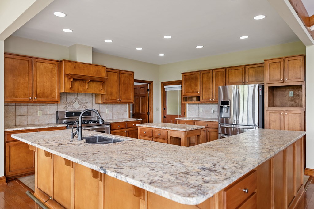 230 W D Court