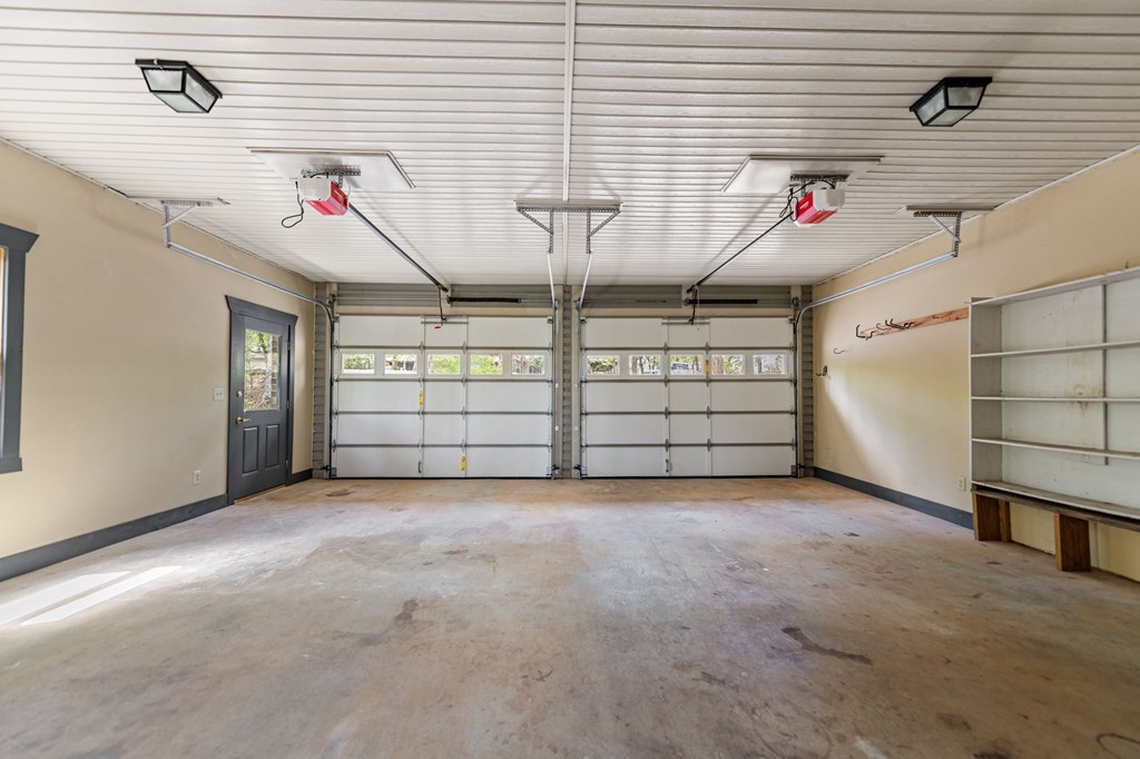 230 W D Court