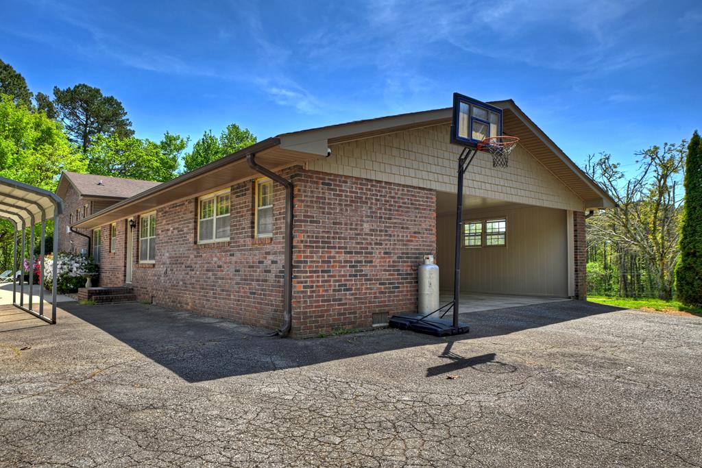 4519 E Highway 52