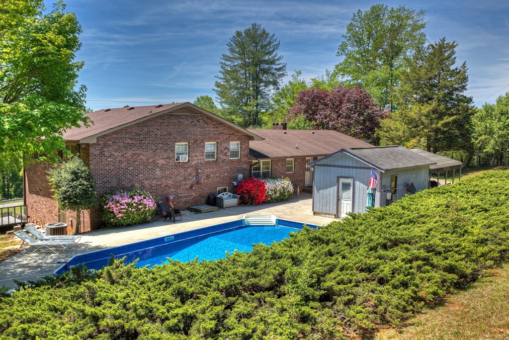 4519 E Highway 52