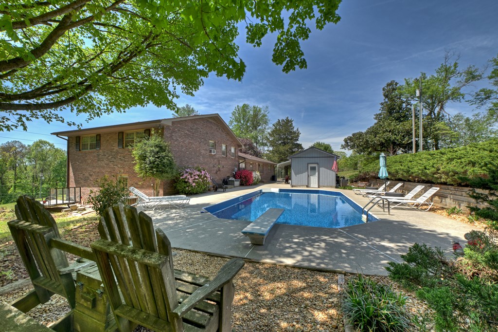 4519 E Highway 52