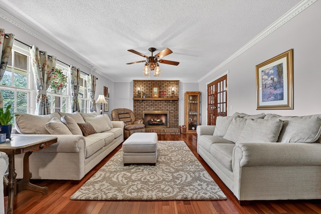 4519 E Highway 52